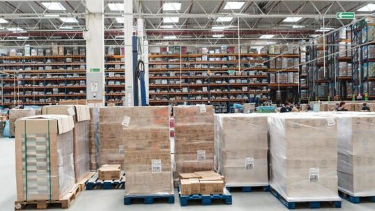 Factors to Consider in Warehouse & Distribution Center Lighting