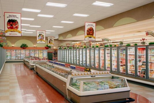 Want to Improve Your Grocery Store’s Lighting? 3 Reasons Why LED Lighting Fits the Bill